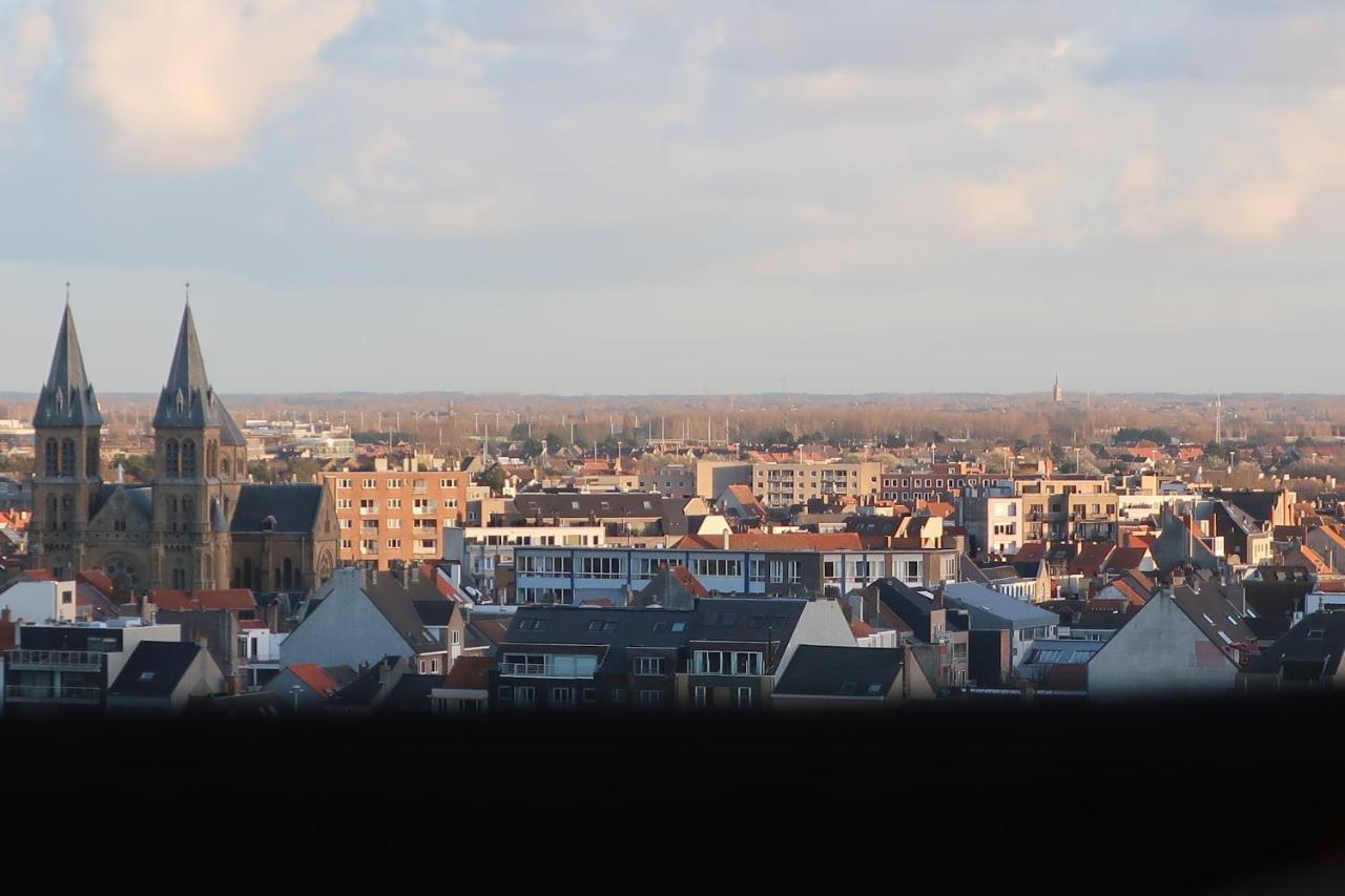 Royal Palace Zeedijk Oostende Appartement Met 2 Slaapkamers Bagian luar foto