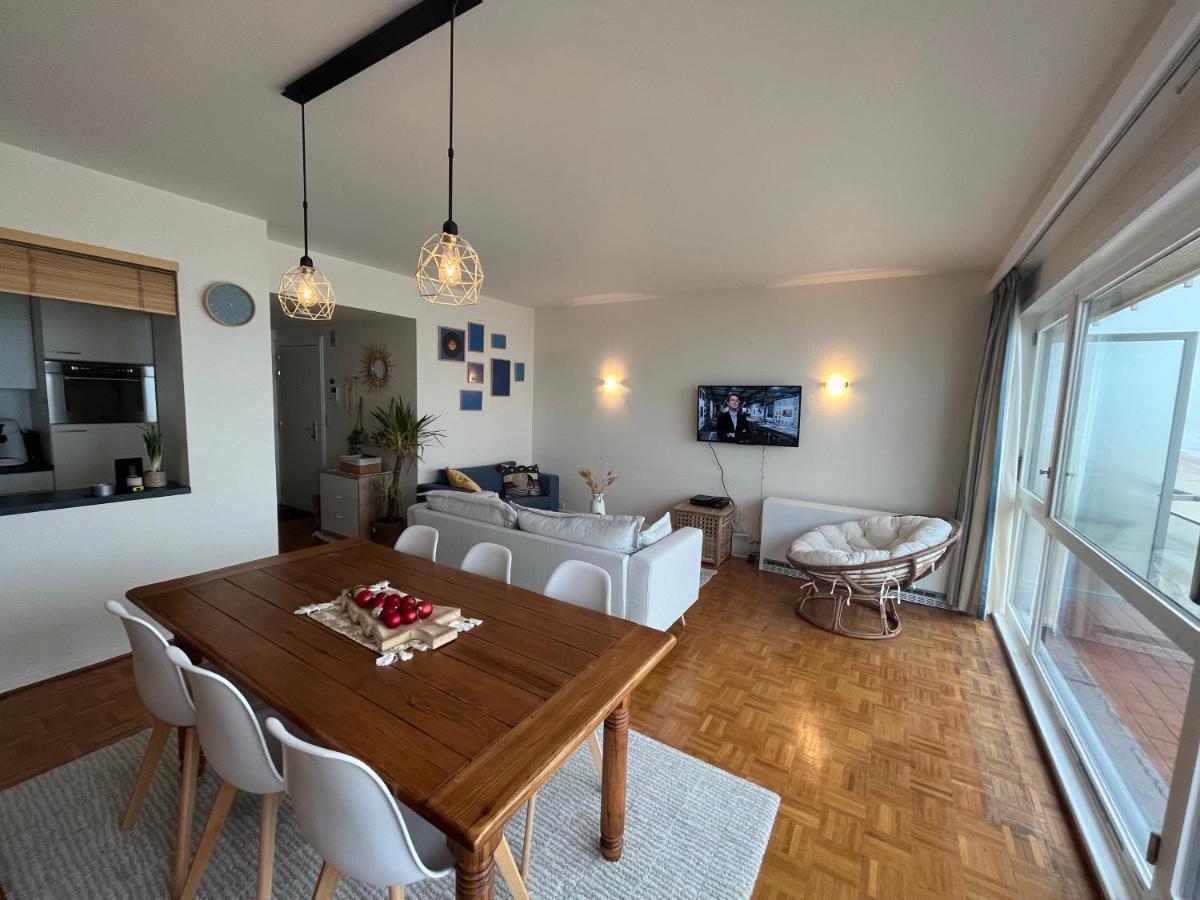Royal Palace Zeedijk Oostende Appartement Met 2 Slaapkamers Bagian luar foto