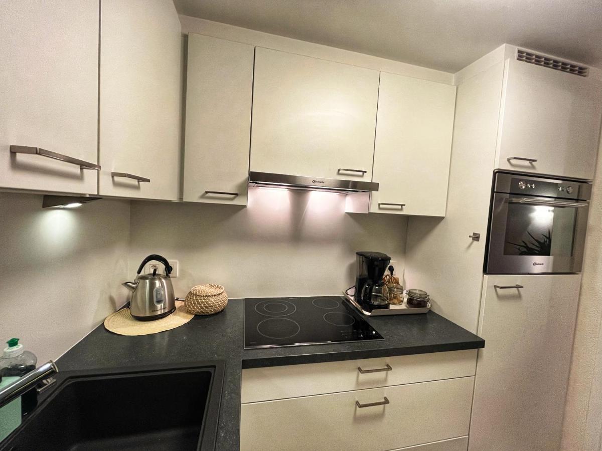 Royal Palace Zeedijk Oostende Appartement Met 2 Slaapkamers Bagian luar foto